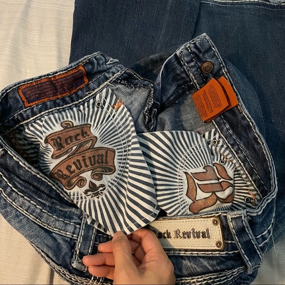 ROCK REVIVAL Vivian Boot Embellished Distressed Jeans Size 26 - Picture 5 of 10